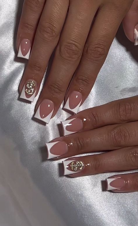 V French Tip Nails, V French Tip, Nails Now, Colored Acrylic Nails, Girly Acrylic Nails, Work Nails, French Acrylic Nails, Fall Acrylic Nails, Short Square Acrylic Nails