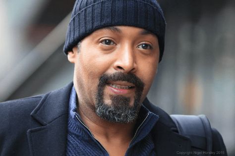 Jesse L. Martin Net worth, Age: Weight, Kids, Wife, Bio-Wiki 2022 2022 - The Personage Jesse L Martin, Weight Changes, Mohsin Khan, Black Actors, American Actors, The Flash, Net Worth, In The Heights, Vancouver