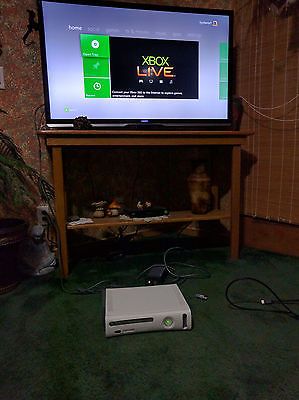 Xbox 360 Console, Nostalgia Aesthetic, Video Game Room Design, Video Games Xbox, Video Game Rooms, Naruto Gaara, Xbox 360 Games, 2000s Nostalgia, Video Game Room