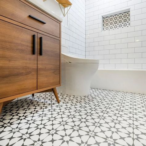 Mid-Century Modern Bathroom | La Jolla - Midcentury - Bathroom - San Diego - by Simply Stunning Spaces | Houzz Midcentury Modern Tile Flooring, Light Grey Painted Walls, Mid Century Bathroom Remodel, Mcm Bathroom, Midcentury Modern Bathroom, Modern Bathroom Remodel, Modern Remodel, Modern Bathroom Tile, Mid Century Modern Bathroom