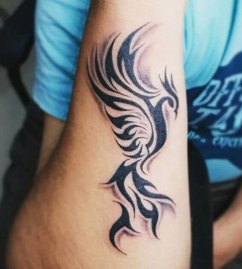 Phoenix Tattoo Men, Phoenix Tattoo Feminine, Phönix Tattoo, Tatuagem Masculina Pequena, Filipino Tattoos, Phoenix Tattoo Design, Pieces Tattoo, Chest Piece Tattoos, Arrow Tattoos