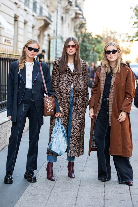 Street style à la Fashion Week printemps-été 2019 de Paris © Sandra Semburg Street Style Fall Outfits, Looks Street Style, Street Style Chic, Street Style Inspiration, Fall Street Style, Street Chic, Mode Inspiration, Street Style Outfit, Fall Winter Outfits