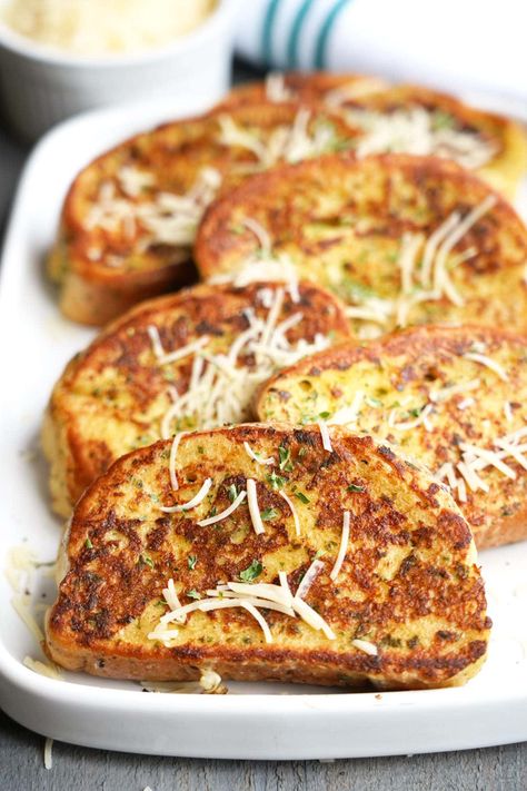 French Toast Savory, Savory French Toast Recipe, Challah French Toast Casserole, Savory French Toast, Fancy Toast, Savoury French Toast, Challah French Toast, Garlic Toast, Breakfast Sides