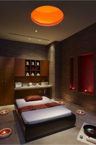 Massage Room Thai Massage Room, Spa Room Ideas, Spa Massage Room, Massage Room Design, Massage Room Decor, Massage Therapy Rooms, Reiki Room, Dreams Spa, Spa Room Decor