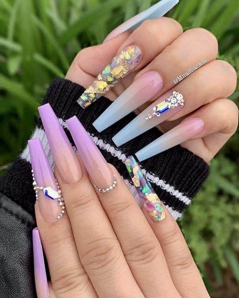 Nail Charm Ideas, Pastel Purple Nails, Coffin Nail Ideas, Flare Nails, Charm Ideas, Luminous Nails, Nail Charm, Queen Nails, Rose Gold Nails