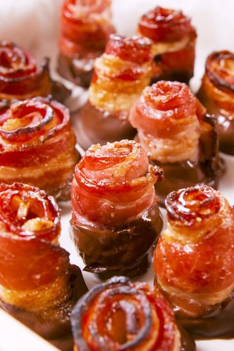 image Bacon Desserts, Bacon Roses, Bacon Chocolate, Bacon Dishes, Breakfast Tart, Make Bacon, Chocolate Bacon, Rose Recipes, Homemade Food Gifts