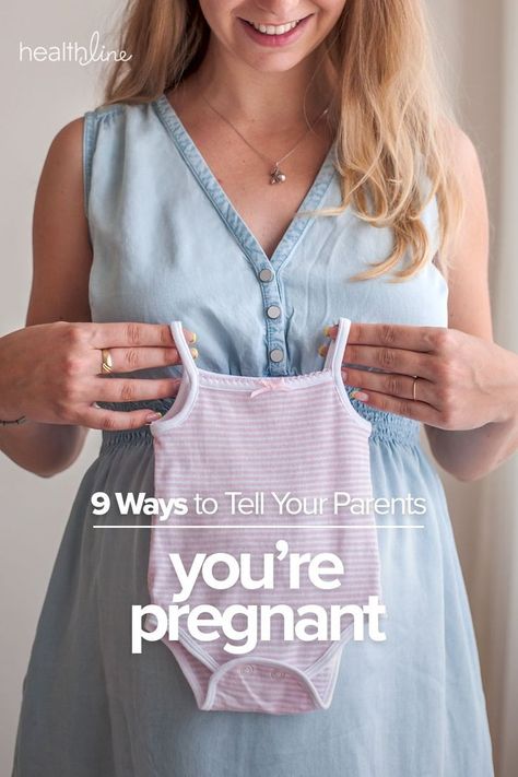 9 ways to tell your parents you are pregnant Pregnant Ideas, Baby Announcement To Parents, Pregnancy Announcement To Parents, Pregnancy Announcement Photoshoot, Happy Pregnancy, Pregnancy Info, Pregnancy Announcement Photos, Baby Announcement Photos, Pregnancy Information