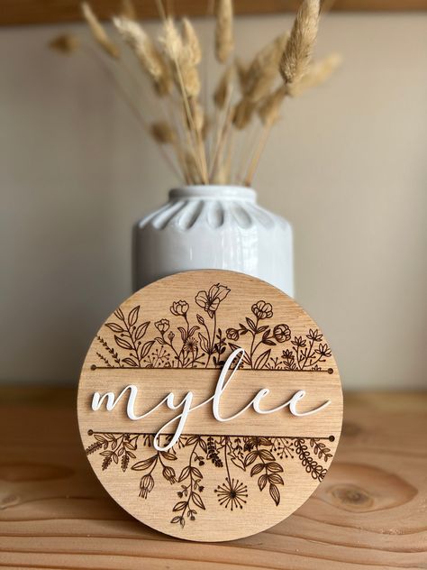 Laser Etched Wood Signs, Laser Name Sign, Laser Engraved Baby Gifts, Name Plaques For Nursery, Wooden Engraved Ideas, Laser Engraved Signs, Acrylic Engraving Ideas, Diy Laser Engraver Projects, Wooden Baby Name Signs