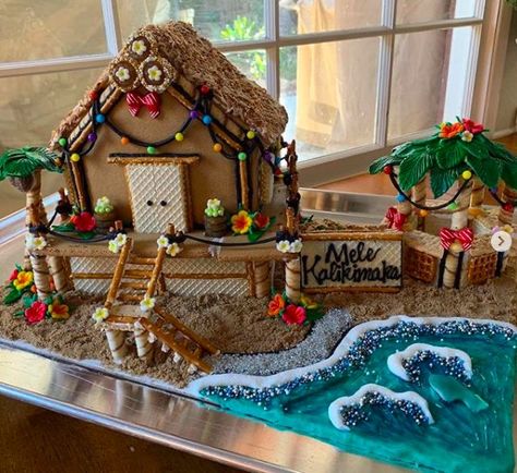 Friends Gingerbread House, Huge Gingerbread House Ideas, Boat Gingerbread House, Movie Inspired Gingerbread Houses, Hawaii Gingerbread House, Ginger Bread Beach House, Mermaid Gingerbread House, Tiki Gingerbread House, Graham Cracker Gingerbread House Design