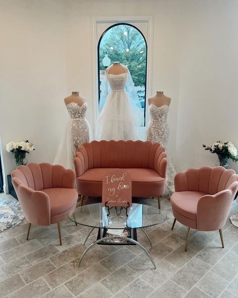 New updates to the store are ROLLING IN!! Come see our new decor + new dresses!!! #couturebridal #2024bride #arkansasbride #arkansas #bride #bridestylist #wedding #bridalsalon #weddingdress #bridalboutique #ballgown #nwa #weddingideas #weddinginspo #weddingdressinspo Studio Warehouse, Lingerie Store Design, Bridal Showroom, Bridal Studio, Boutique Interior, Bridal Salon, Bridal Suite, New Dresses, Bridal Shop