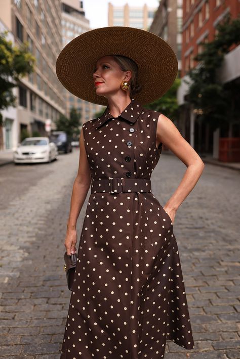 BER59178_1 Polka Dots Fashion Vintage, Carolina Herrera Shoes, Sewing Images, Summer Street Styles, Hill House Home, Dresses 50s, Polka Dot Dresses, Blair Eadie, Ch Carolina Herrera