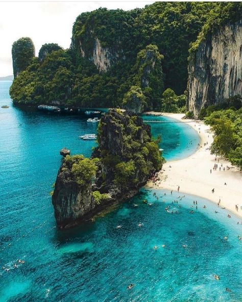 Travelling List, Krabi Thailand, Ao Nang, Halong Bay, Destination Voyage, Palawan, Solo Female Travel, Krabi, Vacation Places