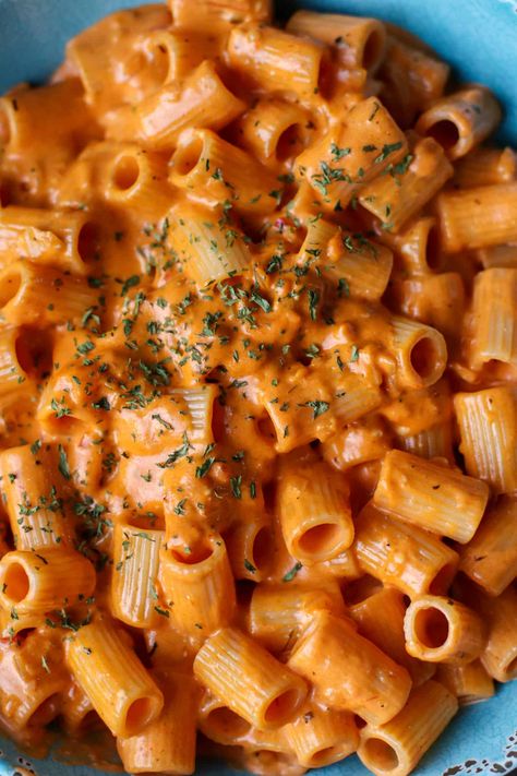 Spicy Italian Recipes, Tomato Paste Pasta Recipes, Gf Pasta Dishes, Spicy Arrabiata Pasta, Trader Joe's Pasta Recipe, Risoni Pasta Recipes, Pasta Recipes Mozzarella, Spicy Rigatoni Pasta Recipe, Pasta Recipes Rigatoni