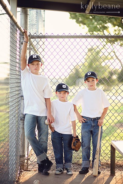 Brothers. Boys baseball session. Kelly Beane Photography Baseball Photo Ideas, Baseball Photoshoot, Brother Pictures, Brothers Photography, Brother Photos, Baseball Pics, Baseball Family, Sibling Pictures, Baseball Photography