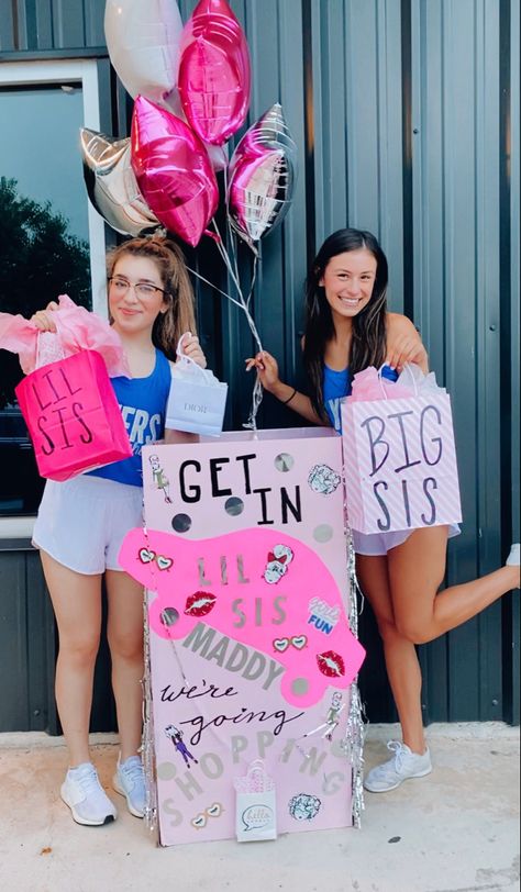 Big Sis Lil Sis Gifts, Paddle Sorority Big, Big Sister Reveal, Dance Competition Gifts, Cheer Posters, Big Little Basket, Cute Sister, Big Lil, Sister Pictures