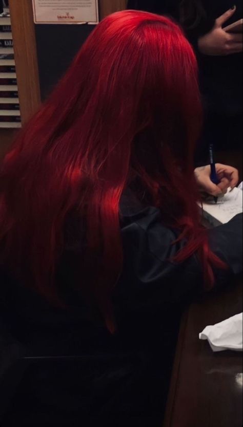 Blood Red Hair, Wine Hair, Red Hair Inspo, Bright Red Hair, Long Red Hair, Girls With Red Hair, Haircut And Color, Dye My Hair, Red Hair Color