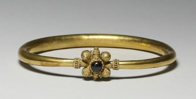 Ancient Rings, Medieval Things, Medieval Accessories, Ancient Jewels, Medieval Rings, English Jewelry, Ancient Jewellery, Early Medieval, Historical Jewellery