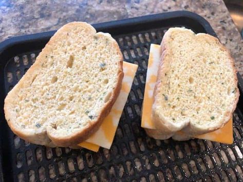 Texas Toast Grilled Cheese, Homemade Grilled Cheese, Making Grilled Cheese, Classic Grilled Cheese, Grilled Cheese Sandwiches, Toast Sandwich, Texas Toast, Sandwich Ingredients, Grilled Cheese Recipes