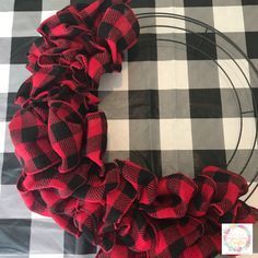 Buffalo Check Christmas Wreath, Christmas Wreath Cookies, Burlap Wreath Tutorial, Buffalo Plaid Christmas Decor, Wreath Cookies, Deco Mesh Wreaths Diy, Holiday Wreaths Christmas, Plaid Christmas Decor, Buffalo Check Christmas