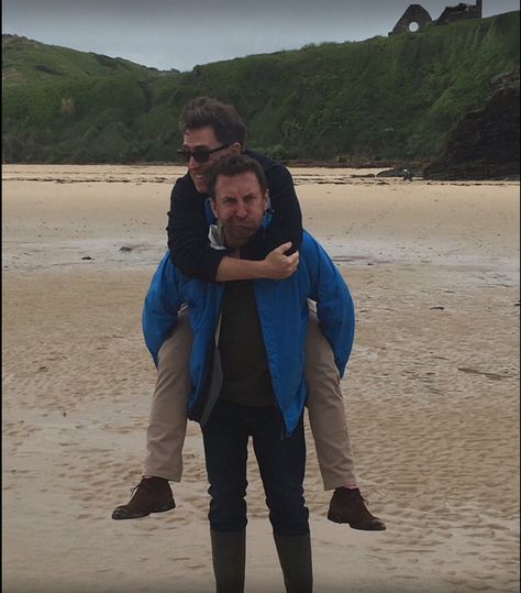 Lee Mack and Rob Brydon having fun on the beach wonder where David Mitchell is ?? maybe taking the pic Jon Richardson, British Comedians, Rob Brydon, British Icons, Lee Mack, Susan Boyle, David Mitchell, Comedy Tv Shows, Snape Harry