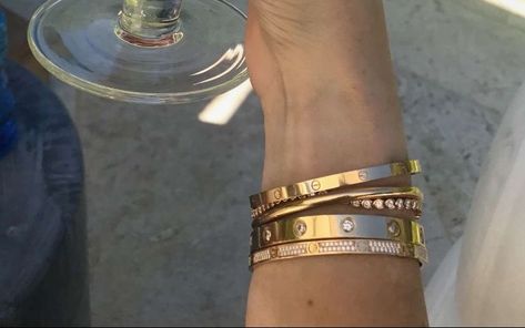 Bracelet Cartier, Super Rich Kids, Cartier Bracelet, Bracelet Love, Rich Kids, Rich Girl, Girly Jewelry, Star Girl, Cartier Love Bracelet