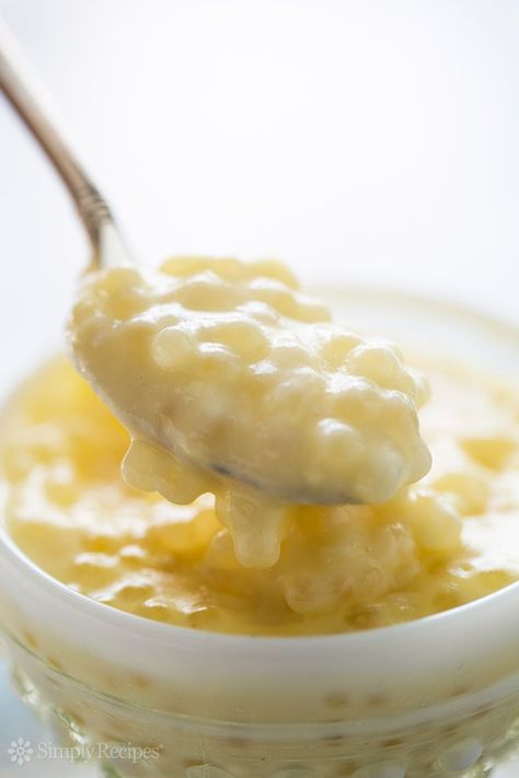 Homemade Tapioca Pudding, Easy Midnight Snacks, Tapioca Recipe, Pearl Tapioca, Tapioca Pudding Recipe, Coconut Tapioca Pudding, Benny And Joon, Tapioca Recipes, Tapioca Pudding