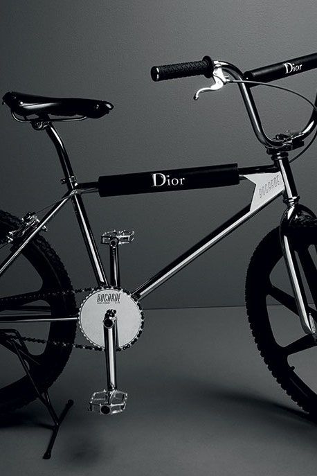 Wanted: Dior Homme’s branded BMX | Vogue Paris Vintage Bmx Bikes, Bmx Bicycle, Fixed Bike, Bmx Freestyle, Bmx Bikes, Ride Or Die, Skate Park, Vogue Paris, Store Design