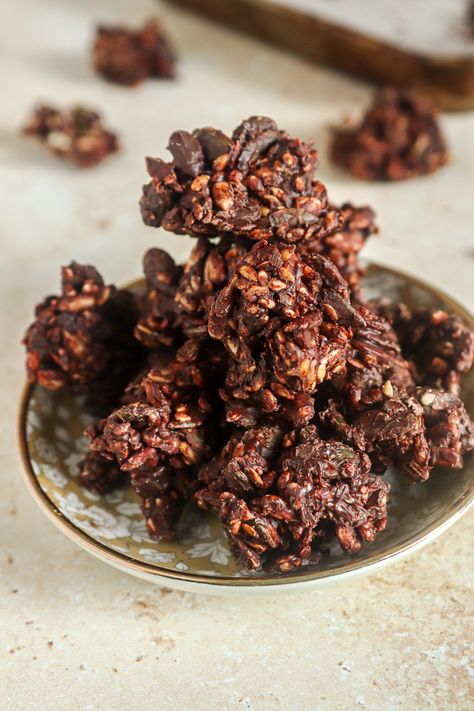 Super Seed Chocolate Clusters - Hebs Sweetly Dark Chocolate Keto Clusters, Nut And Seed Clusters, Carob Recipes, Heart Healthy Desserts, Sugar Foods, Gf Snacks, 2024 Meals, Chocolate Clusters, Healthy Dark Chocolate