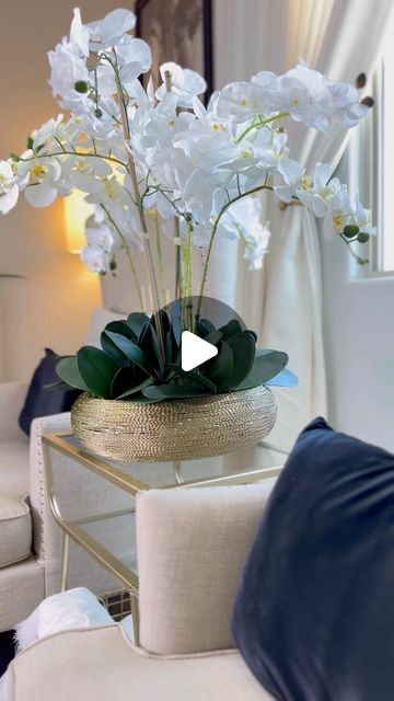 OLGA UFUNU on Instagram: "Where my Orchids lovers at??

I love Orchids flowers and this arrangement is just perfect🤩

How’s your week going? 

#flowerarrangements #orchidslovers🌸" Orchid Arrangements Centerpieces, Diy Orchids, Orchid Centerpiece, Orchids Flowers, Orchid Centerpieces, Orchid Arrangements, Orchid Flower, Flower Arrangement, Orchids