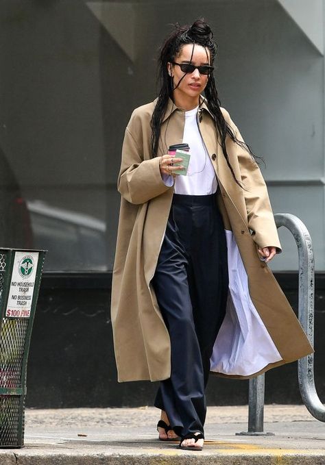 Zoe Kravitz - Out in New York 04/24/2023 Zoey Kravitz, Zoe Kravitz Style, Zoe Isabella Kravitz, Zoe Kravitz, Look Cool, How To Look Pretty, Capsule Wardrobe, Celebrity Style, What To Wear