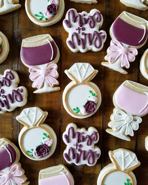 Wine themed bridal shower sugar cookies. #bridalshowercookies #winecookies Wine Wedding Shower, Themed Bridal Showers, Bridal Shower Sugar Cookies, Bachelorette Party Cookies, Bridal Shower Wine Theme, Wedding Shower Cookies, Wine Birthday, Bachelorette Cookies, Wine Bachelorette Party