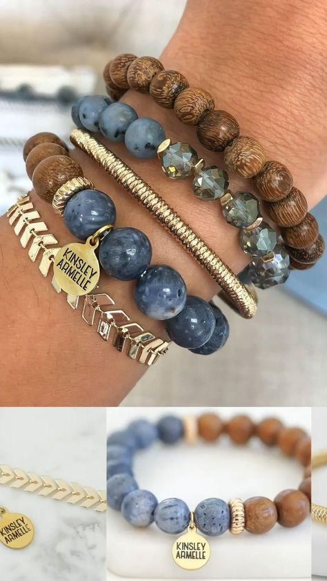 Beaded Bracelets Blue, Boho Jewelry Bracelet, Stacked Beaded Bracelets, Blue Jewelry Set, Homemade Bracelets, Blue Beaded Bracelets, Diy Bracelet Designs, Beads Bracelet Design, Gold And Blue