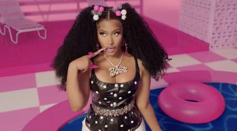 Nicki Minaj Hairstyles, Black Female Artists, Nicki Minaj Wallpaper, Nicki Minaj Barbie, Rap Music Quotes, Nicki Minaj Photos, Nicki Minaj Pictures, Whatsapp Profile Picture, R&b Artists