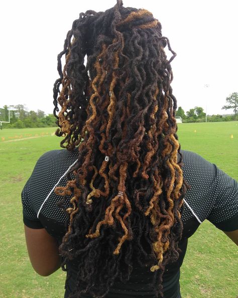 Highlights Locs Black Women, Highlights On Locs, Loc Highlights Black Women, Locs Highlights, Loc Highlights, Locs With Highlights, Locs Color, Carmel Highlights, Light Brown Highlights