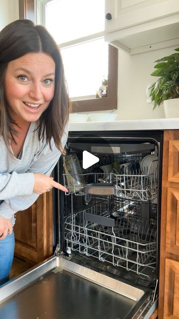 Amy Eilers  |  simple living + humor on Instagram: "Did you know you could do this??? Definitely check with your owners manual for your specific dishwasher model. I’ve been doing this on our Bosch 800 for 3 years now and it’s worked like a charm! Think you’ll give it a try?" Bosch Dishwasher 800, Bosch Dishwasher, Clean Dishwasher, Home Gadgets, Simple Living, Kitchen Hacks, Home Hacks, Cooking Tips, Knowing You