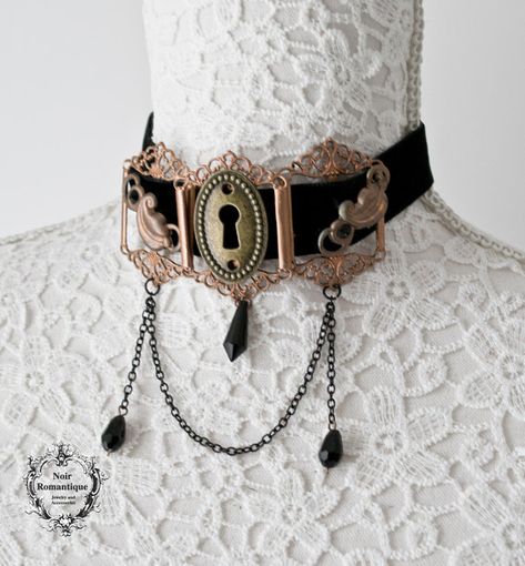 Steampunk Choker, Metal Choker, Black Velvet Choker, Unique Pendant Necklace, Pendant Watches, Velvet Choker, Steampunk Jewelry, Velvet Trim, Black Choker