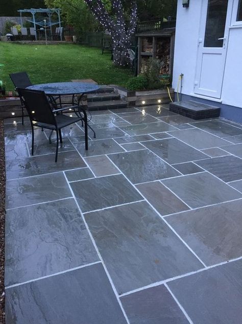 Small Patio Ideas Townhouse, Patio Ideas Townhouse, Outdoor Tiles Floor, Outdoor Tile Patio, Stone Patio Designs, Small Patio Ideas, Paver Designs, Porch Tile, Outdoor Paving