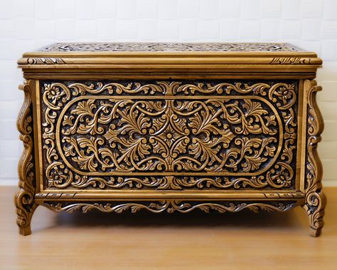 Large Hand Carved Walnut Trunk Coffee Table, Mid-Century Chest, Decorative Blanket Trunk, Antique Furniture, Housewarming Wedding Gift Decorative Trunks, Trunk Coffee Table, Wooden Trunk, Wooden Trunks, Wood Trunk, Coffee Table Trunk, Antique Trunk, Blanket Chest, Turkish Art