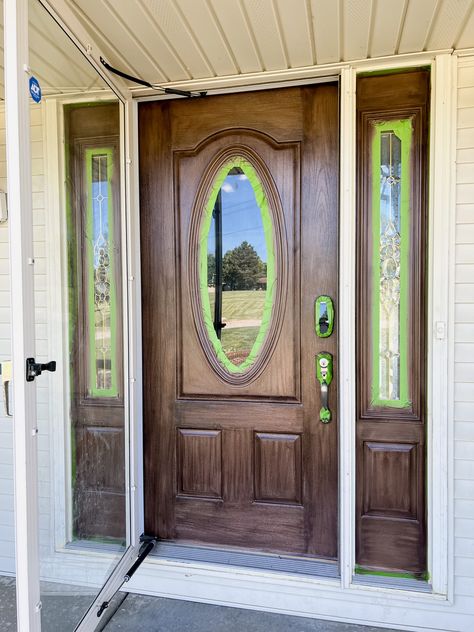 How to Paint Faux Wood Texture to Upgrade Your Front Door – Come Stay Awhile by Amanda Vernaci | Modern Farmhouse DIY + Home Renovation Painting Front Door Diy, Paint Faux Wood, Wood Door Paint, Painting Metal Doors, Front Door Transformation, Stained Front Door, Faux Wood Paint, Diy Exterior, New Front Door