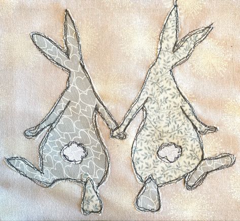 Applique Rabbit Patterns, Applique Patterns Printable, Bunny Applique Patterns, Hand Applique Patterns, Rabbits In Love, Free Motion Embroidery Designs, Free Motion Embroidery Applique, Bunny Applique, Applique Cushions