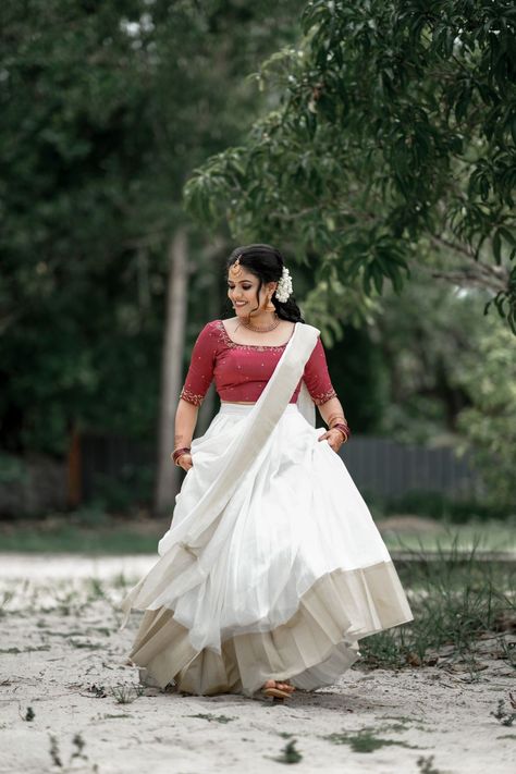 Traditional Dresses Kerala Style, Dhavani Half Saree Color Combos, Kasavu Skirt And Top, South Outfits, Kerala Style Skirt And Top, Traditional Skirt And Top, Kerala Outfits, Dhavani Set, Kerala Models