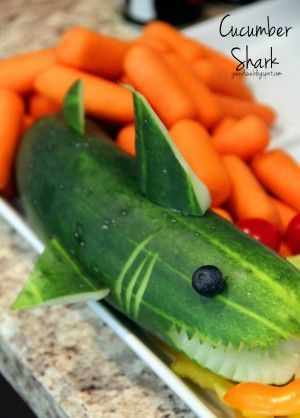 Cucumber Shark | 20+ Cute Fruit & Veggie Trays Sharknado Party, Shark Week Party, Shark Themed Birthday Party, Decorações Com Comidas, Ocean Birthday, Shark Birthday Party, Shark Party, Veggie Tray, Shark Birthday