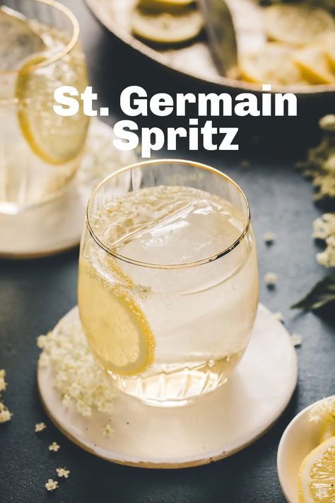 This St. Germaine cocktail is the perfect summer spritzer for a balmy evening on the patio. It's also elegant enough for a bridal shower or garden party soiree. via @cmpollak1 Spritzer Cocktails, St Germaine, Dessert Waffles, Wine Spritzer, Bacon Sausage, Liquid Courage, Summer Cocktail Recipes, St Germain, Easy Cocktails