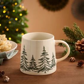 Diy Christmas Mugs, Silver Garland, Spruce Trees, Painted Coffee Mugs, Toddler Classroom, Simple Tree, Paint Your Own Pottery, Reindeer Decorations, Spruce Tree