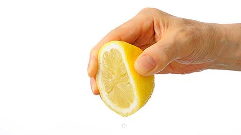 Tip: The Truth About Lemon Water For Dark Circles Under Eyes, Remedies For Dark Circles, Natural Beauty Hacks, Air Lemon, Dark Circle Remedies, Lemon Diet, Drinking Lemon Water, Face Pack, Remove Dark Circles