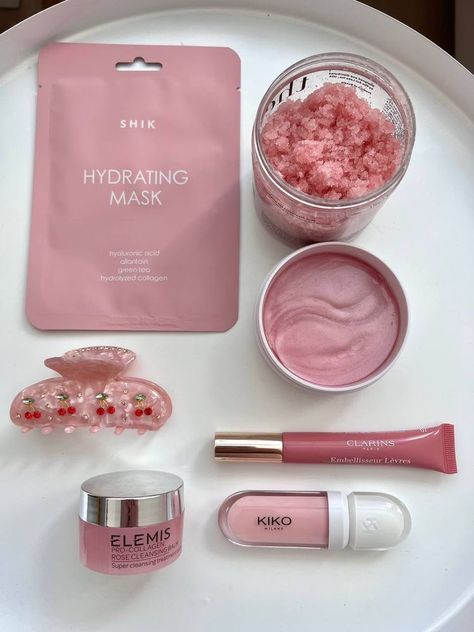 Pink Lifestyle, Pink Life, Pretty Skin Care, Pretty Skin, Pink Girly Things, روتين العناية بالبشرة, Makeup Essentials, Skin Care Essentials, Makeup Skin Care