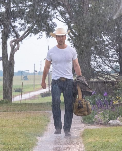 Glenn Powell, Cowboy Aesthetic, Glen Powell, Cute N Country, Country Boys, Cute Actors, Dream Guy, Good Looking Men