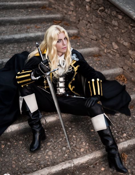 Alucard Cosplay Castlevania, Castlevania Cosplay, Alucard Cosplay, Alucard Castlevania, Castlevania Wallpaper, Cosplay Ideas, Dracula, Video Games, Halloween