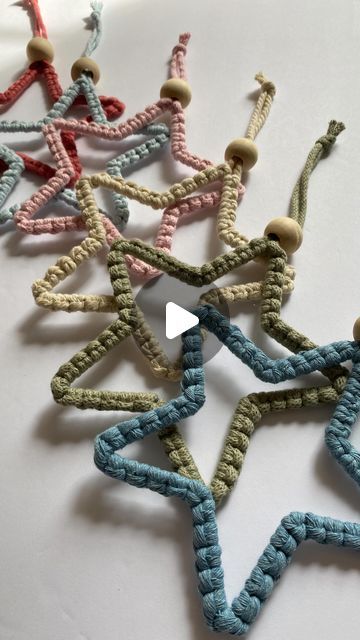 Megan | Macrame Gifts & Tutorials on Instagram: "Star 💙 #macrametutorial #macrametutorials #howto #macrame #megsmodernmacrame #shopmegsmodernmacrame #macrameshop #handmadecommunity #macramemakers #macramegift #macramebraid #braids #braidtutorial #howtomacrame #gatheringknot #beginnerknot #beginnermacrame #beginnerartist #macramemovement #fiberart #ornamentdiy #macrameornament #macramekeychain #macramecharm #fiberart #macramechristmas #relaxingtutorial #shophandmade #macramediy #macrameinstructions #macramestepbystep" Macrame Stars Diy, Star Macrame Diy, Macrame Star Tutorial, Macrame Stars, Macrame Ornaments Diy, Star Macrame, Macrame Star Ornament, Macrame Star, Macrame Mobile