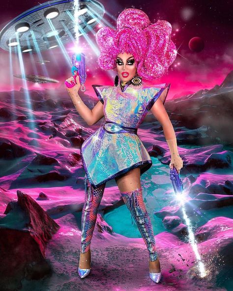 yokaicandy.com on Instagram: “Re-posted from @shontellesparkles " My Area 51 alien from planet Sparkle ready take over earth and make homosexuals the main source of…” Alien High Fashion, Alien Disco, Alien Core, Area 51 Aliens, Pink Alien, Core Outfits, Fantasy Fest, Alien Costume, Rock Aesthetic